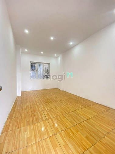 GẤP bán nhà PL ngõ Bùi Ngọc Dương, giá 8.9 tỷ, 40m2x4T, KD được