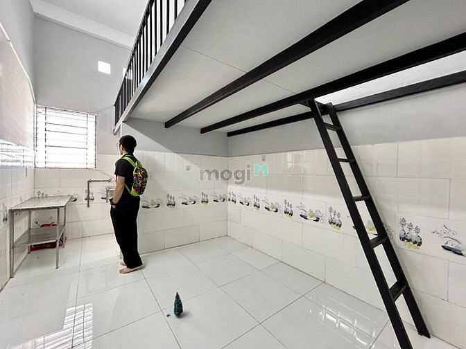 Phòng Gác giá rẻ ngay đường Lê Văn Sỹ ở trung tâm Tân Bình - Phú Nhuận