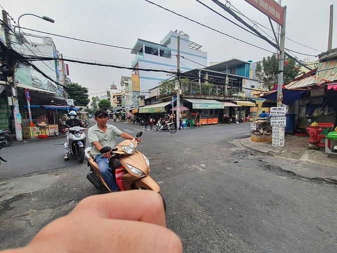 NÓNG TÂN PHÚ_Góc 2 MTKD sau chợ HT ngã tư đường 12m hạ 3 tỷ 110tr/m2