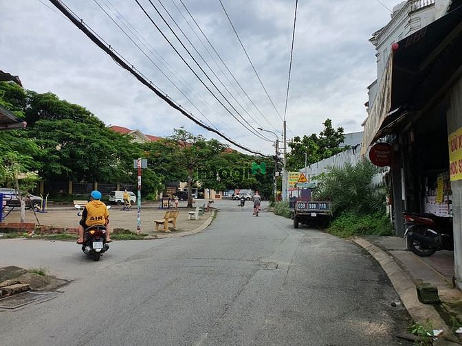 Bán đất 70m2 hẻm xe hơi đường số 10 linh xuân