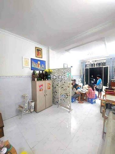 Giá rẻ 3 phòng ngủ, 38m2, Nhà mới 2 tầng, Ngay Chợ Bà Chiểu,3 tỷ nhỉnh