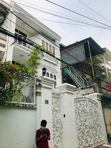 Cần cho thuê gấp nhà 2 lầu, 6x20m HXH Nguyễn Trọng Tuyển P8 Phú Nhuận