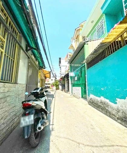 Nhà 2 tầng 1/ 30 m ra HTP, Quận 7. 4,5m nở hậu, 65 m2 thổ cư. Hơn 4 tỷ