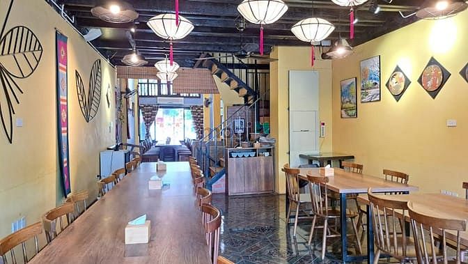 Mặt phố Hàng Muối - 75m2 x 5 tầng - MT 5m - Nhà 2 mặt phố - Giá 52 tỷ