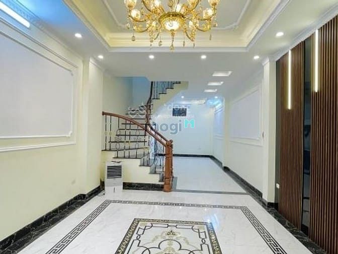Bán Nhà Trịnh Đình Cửu - Hoàng Mai , DT 48m2x5T, giá 11, ô tô đỗ cửa