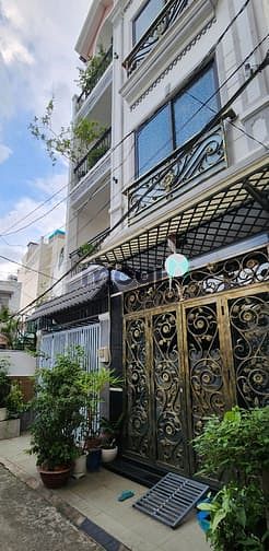 Bán gấp - P5, Bình Thạnh - Vô ở ngay - Dt 61m2 x 4T - HXH. Chỉ 8,3 tỷ