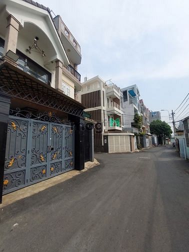 Bán nhà đẹp Khu phân lô sau lưng VinCom Quận 9, 81m2 chỉ hơn 5 tỷ