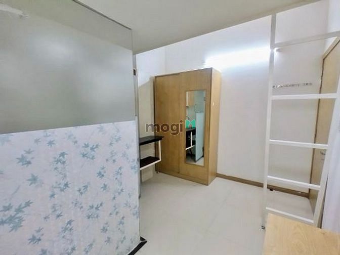 ?Mình cònphòng máy lạnh 3tr6 tại Nhất Chi Mai F13 ,Q Tân Bình ?