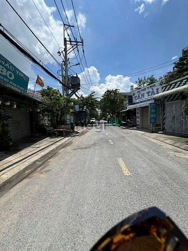 Nhà (4.2x28m) mbkd mặt tiền ttt17, thới tam thôn, hóc môn (giáp quận