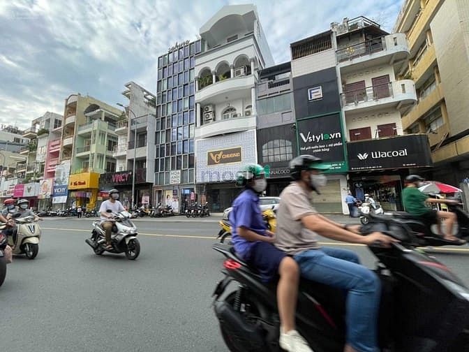 Bán nhà MT 70 Lê Thị Riêng P, Bến Thành Quận 1, dt: 4x15m giá 25 tỷ