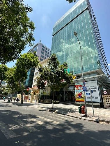 Bán nhà MT Võ Văn Tần Quận 3 DT 11x30m thu nhập 700 tr/th giá 140 tỷ