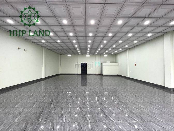 Cho thuê mặt bằng mặt tiền ngay chợ Phú Thọ ngang 10m giá chỉ 30 triệu