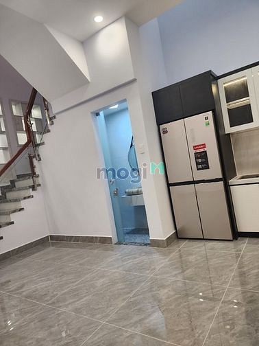 Giảm 9.6 tỷ còn 7.5 tỷ TL nhà 6 lầu Quận 3 diện tích 4.2x12.1