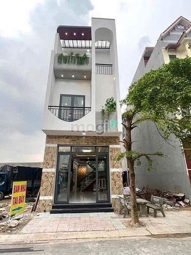 Nhà mặt phố Bình chuẩn chủ bán gấp mới 100%. DT70m giá 3,8ty tl chủ