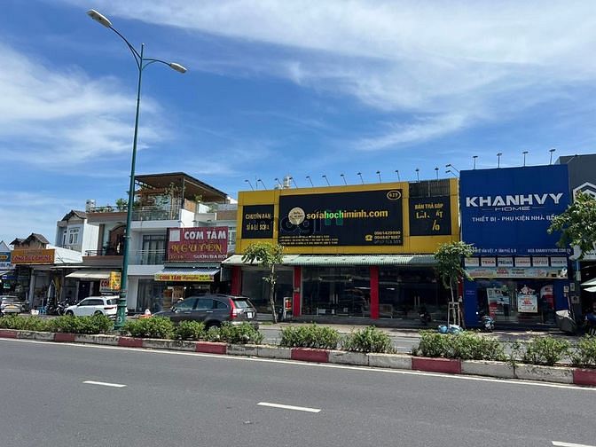 Bán nhà mặt tiền kinh doanh Lê Văn Việt, Q9, 100m2, dòng tiền 18tr/th.
