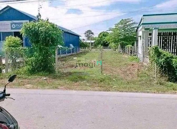 Kẹt tiền cần bán gấp miếng đất Giá 310 triệu ngay huyện Tân Châu TNinh