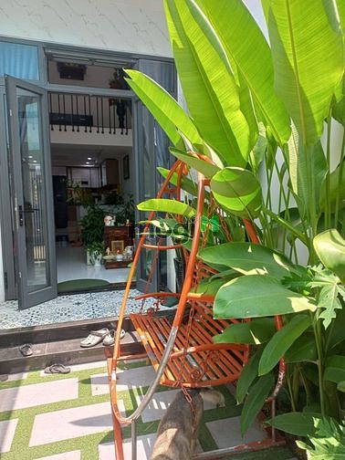 Bán căn nhà có sân rộng kiệt nhựa 6m Hoàng Thúc Trâm, Hải Châu
