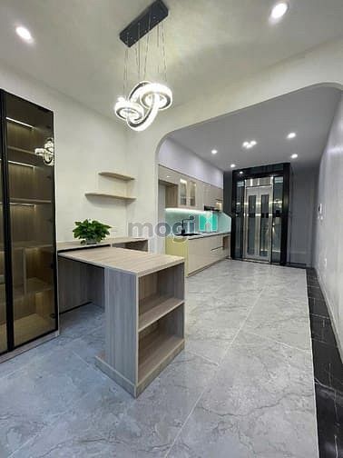 Phương Mai 32m thang máy, ngõ nông gần hồ điều hòa tiện ích thừa thãi