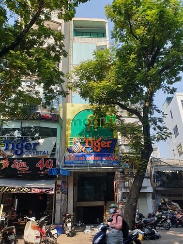 Cho thuê MT lớn Trung Tâm Quận 3. Dt: 480m2 KC: hầm 6 tầng (thang máy)