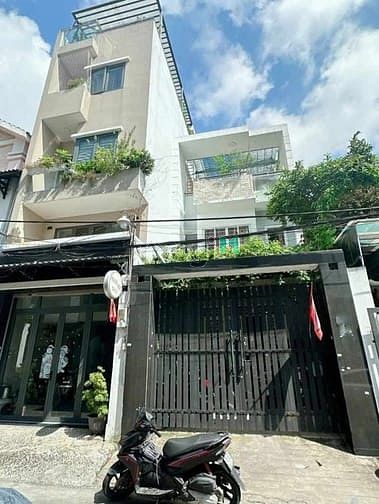 TÂN PHÚ: SÁT CHỢ TÂN HƯƠNG- 100m2 (5 X 20m) 3 tầng đẹp - Hẻm XH tránh
