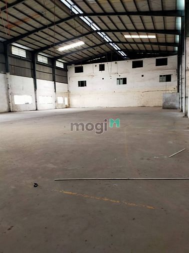 Cho thuê Kho Xưởng 1400m2, giá 85tr/th, đường Container 40Ft vào đêm