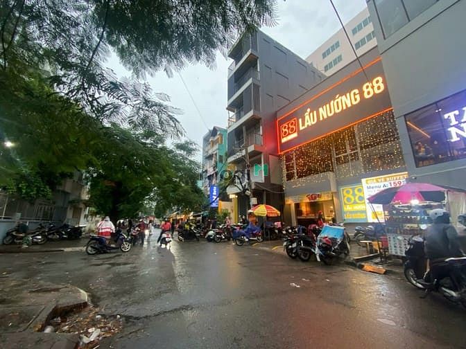 Bán nhà HXH Sư Vạn Hạnh, P12, Q10, DT: 4x16m, hầm 4 tầng, Giá 15.7 tỷ