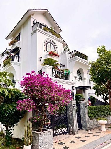 Bán gấp siêu biệt thự Đảo Kim Cương 14x20m 4 tầng, nội thất chuẩn 5sao