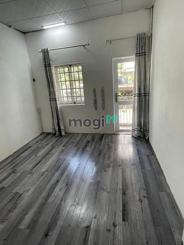 Quá rẻ, nhà Lê Văn Sỹ, Phường 12, Quận 3, xe hơi, nhỉnh 4 tỷ.