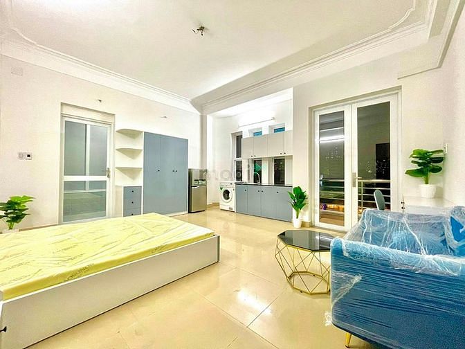 Căn hộ full nội thất cửa sổ lớn có thể ở liền Hoàng Diệu Quận 4
