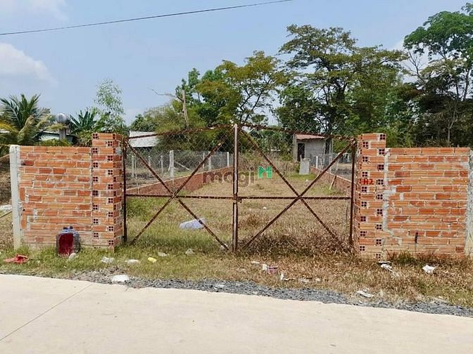 E cần bán ra nhanh lô đất thuộc H.bến cầu tây ninh giá:430tr dt:160m2