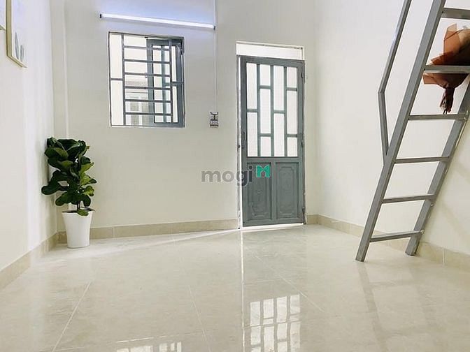 PHÒNG TRỌ rộng thoáng - Gác cao 2M - ngay Đầm Sen