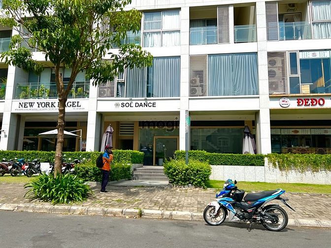 Shophouse 159m2 khu cao cấp Midtown Đường Số 16, Phú Mỹ Hưng giá rẻ