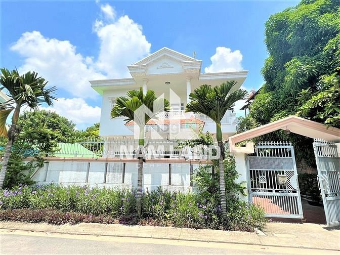 Biệt Thự 400m2 Sân Vườn Hồ Bơi 4 Phòng Ngay Nguyễn Văn Hưởng_Thảo Điền