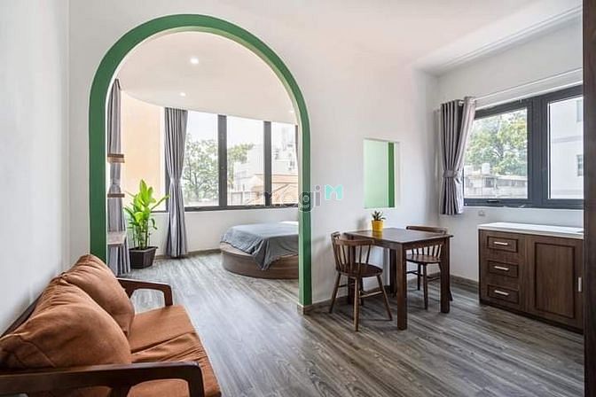 Căn hộ  full nội thất cửa sổ lớn có thể ở liền Bến Vân Đồn Quận 4