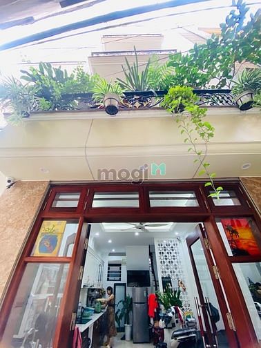 Bán nhà Đội Cấn, Ba Đình, Ở ngay, 40m2 6 tầng, giá 4.95 tỷ