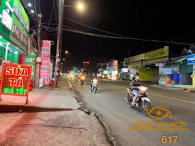 Mặt Bằng Kinh Doanh Đông đúc  Đường Lớn Bùi Văn Hoà