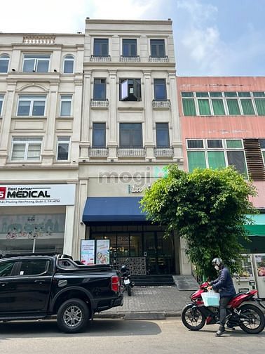 Bán nhà liền kề nguyên căn có thang máy khu Hưng Gia 3, ở Phú Mỹ Hưng