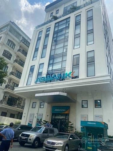 Bán nhà MT Phạm Ngọc Thạch, Quận 3. DT 15x22m - 5 tầng - HĐT 350 triệu