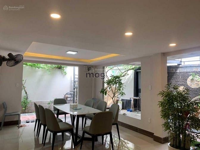 Tòa nhà MT ngay Trường Sơn, P15, Q10, DT: 6.7x27m, hầm 5tầng,Giá 39 tỷ