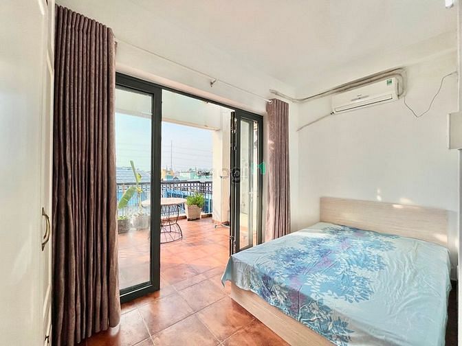 ? Căn hộ cao cấp - full nội thất - có ban công riêng