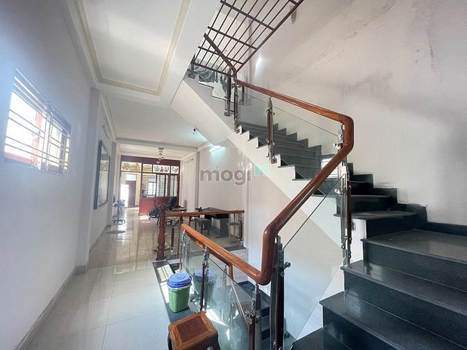 Cho thuê nhà 3 tầng mặt tiền đường Ngô Quyền gần Nguyễn Văn Thoại