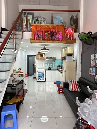 Bán nhà 39,1m2 Hoàng Xuân Nhị xây 2 tầng Giá Nhình 4 Tỷ
