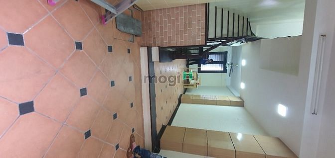 Cho thuê nhà riêng ngõ 17 Vũ Phạm Hàm, diện tích 40 m2 x 4 tầng, 5pn
