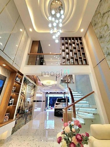 Chính chủ cần bán gấp nhà đường Võ Văn Tần, Phường 5, Quận 3,DT:44m2