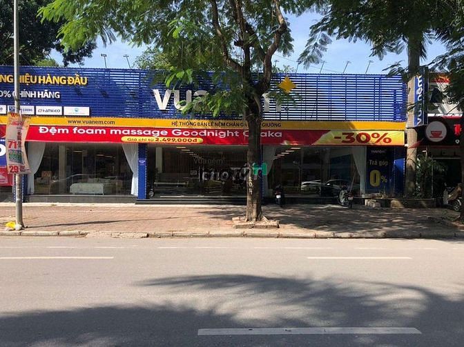 Cho thuê nhà mặt phố Trương Định, 200m2, 2 tầng, mt17m