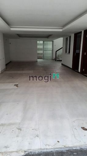 Cho thuê mặt bằng tầng trệt, lối đi riêng, mặt tiền đường lớn