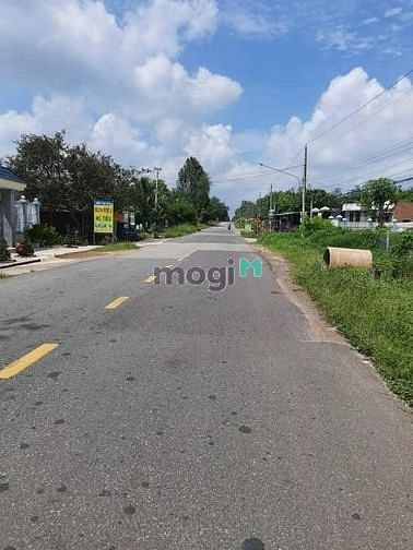 Kẹt tiền xây nhà nên tôi bán lỗ lô đất 1300M2 SAU CHỢ GIÁ 700TR