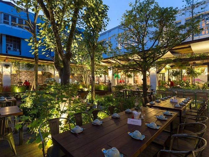Cho thuê MBKD phố Quang Trung, DT 250m2, MT 14m