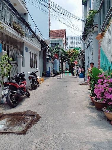 Nhà 2 tầng, 20m ra MT Lâm Văn Bền,8.5Mx13M, thuê 15tr/th,Quận 7-105M2