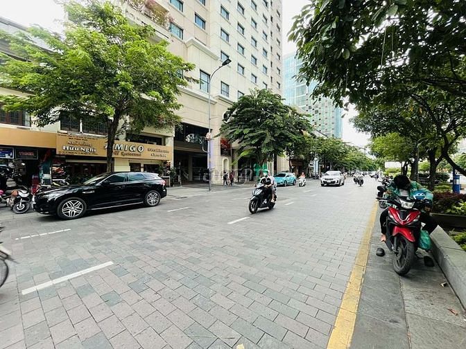 Mặt bằng đường Nguyễn Huệ, Bến Nghé Q1, 5x20m
